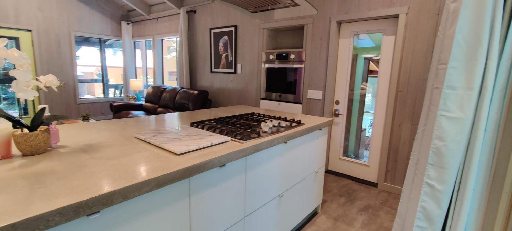 فيلا Modern House W. Fast Internet In 1 Acre Land Occidental المظهر الخارجي الصورة